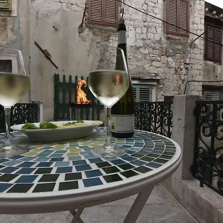 V Apartment Sibenik Exterior photo